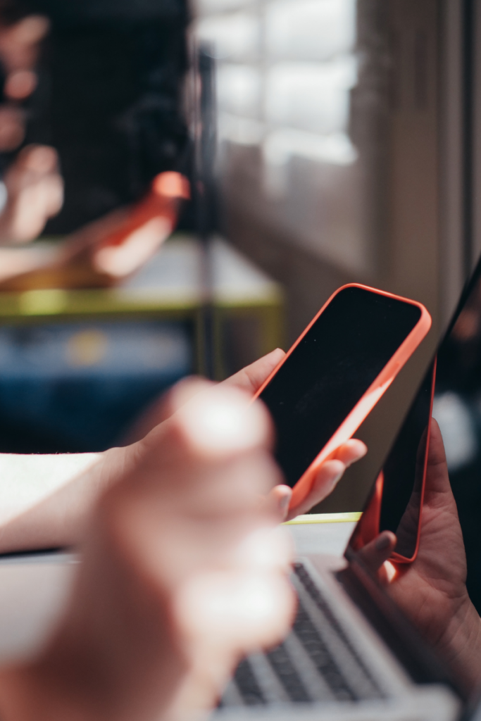 hand holding cellphone